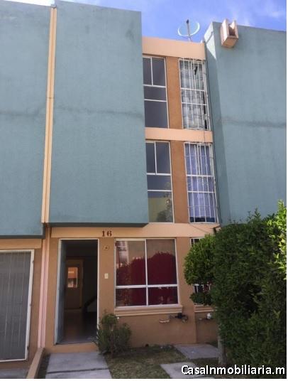 Casa en venta 4 recámaras Los Héroes Puebla (Periférico y 14 sur).