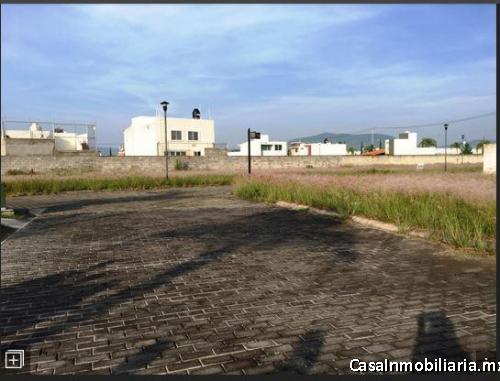 TERRENO EN VENTA EN VALLE DE LAS FLORES