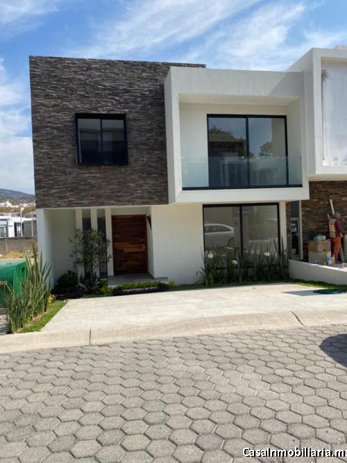 CASA EN VENTA EN BOSQUE REAL