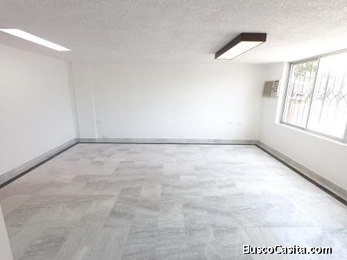 |Rento Oficina en Rio Caura 590 (Excelente Ubicación)