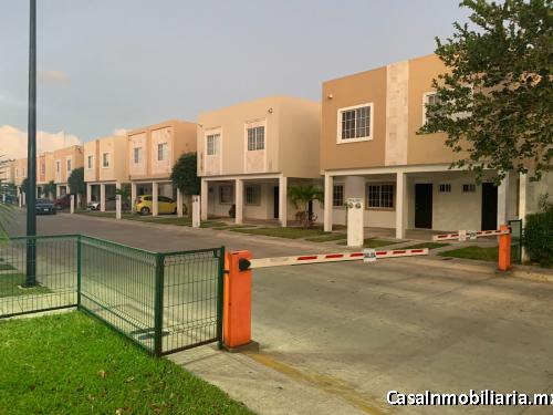 CASA EN RENTA FRACC SELVANOVA SIN MUEBLES