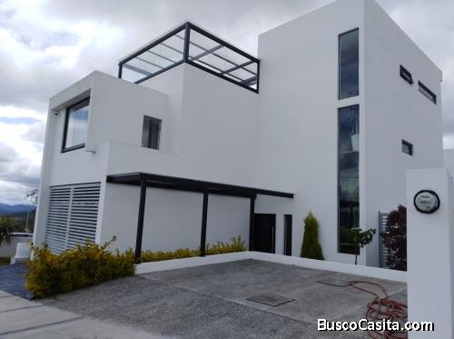 Excelente Residencia en Venta en Fracc. Zibata El Marqués Querétaro