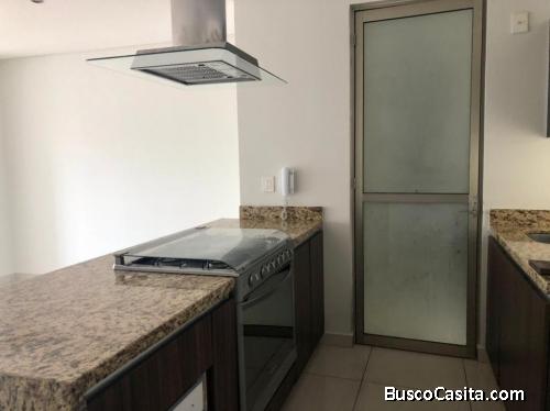 MUY CERCA DE PLAZA LORETO, DEPTO AMPLIO C/BALCON EN ALPINA