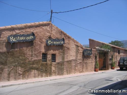 casa con Restaurante