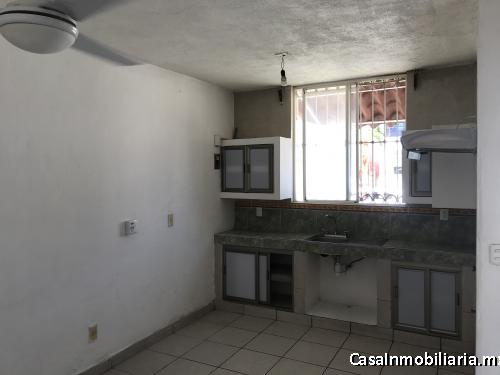 CASA EN RENTA 2 NIVELES, AV. FRESNOS SENDERO DE LUNA. PTO VALLARTA.JAL.