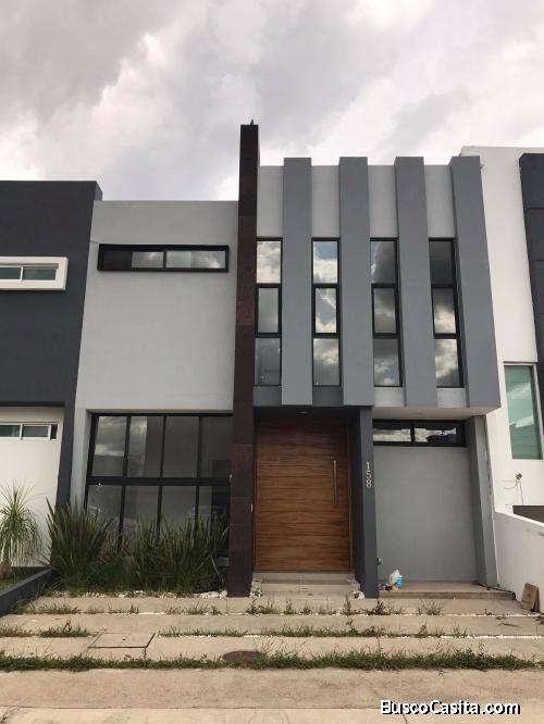 CASA EN VENTA EN CASA FUERTE, COTO BALUARTE