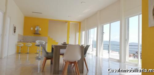 Terreno residencial, con alberca.