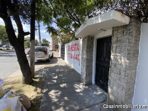 Hermosa casa remodelada excelente ubicación 
