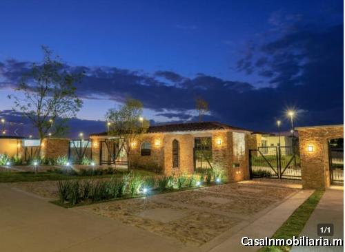 EXCELENTE CASA NUEVA CAPITAL SUR