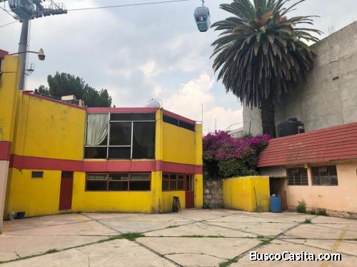 EXCELENTE TERRENO EN ESQUINA CON AMPLIO USOS DE SUELO HABITACIONAL Y COMERCIAL