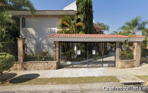 CASA EN VENTA BUGAMBILIAS PRIMERA SECCIÓN $ 7980,000.00