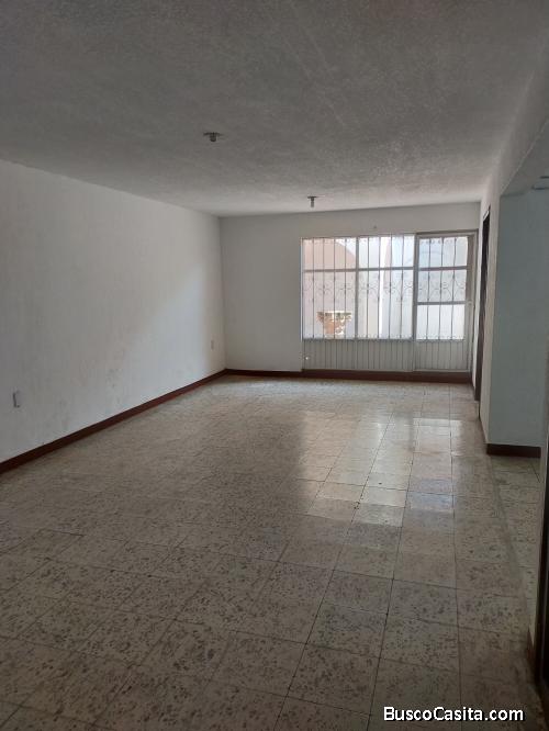 Se renta casa en Irapuato Gto. Calzada Los Chinacos