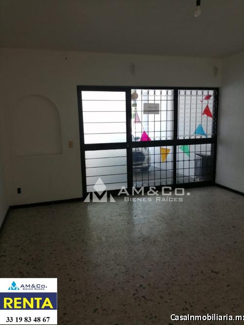 OFICINAS EN RENTA EN LADRON DE GUEVARA $ 32,000.00