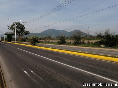 Terreno comercial ideal para plaza 305 m sobre av 8 de Julio