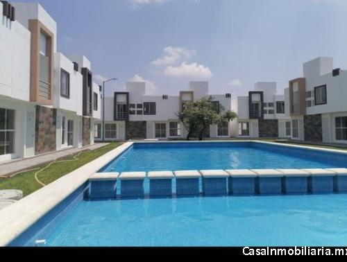 HERMOSA CASA CON ALBERCA