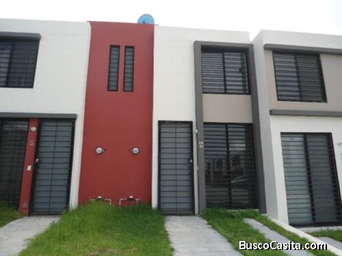 CASA EN RENTA  TLAJOMULCO  DE ZUÑIGA JALISCO FRACC. VISTA SUR 