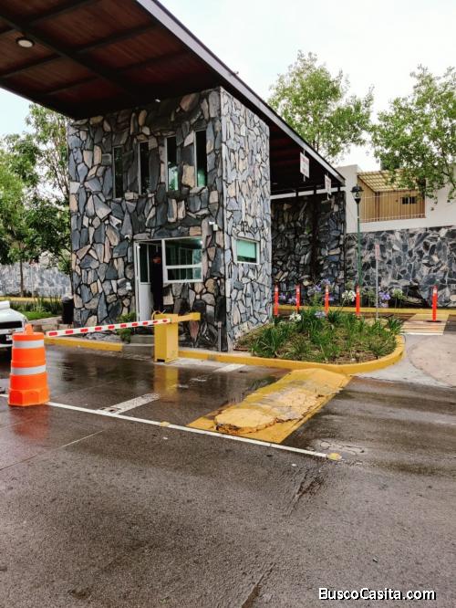 CASA 2 NIVELES, 3 RECAMARAS 