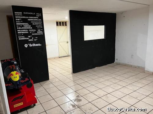 Local sobre Av. Solidaridad zona muy transitada