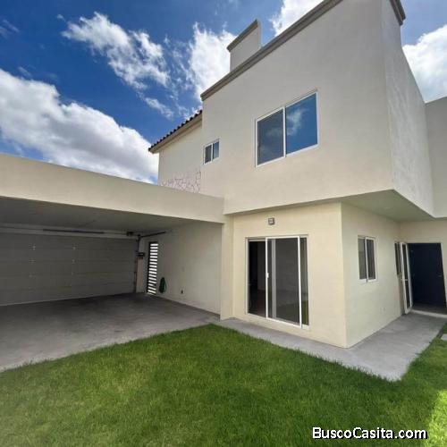 HERMOSA CASA EN RENTA EN FRACC. LIVENZA, RESIDENCIAL LA VISTA