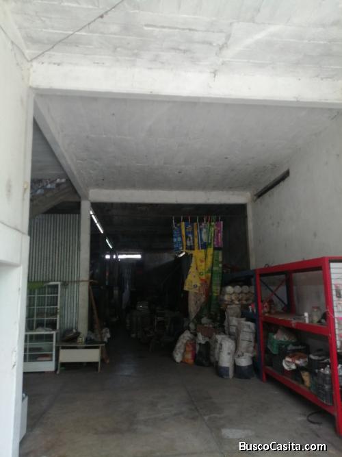 Bodega con casa en altos en Ciudad Cardel, Veracruz.