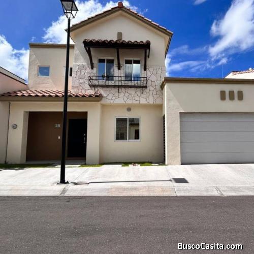 HERMOSA CASA EN RENTA EN RESIDENCIAL LA VISTA