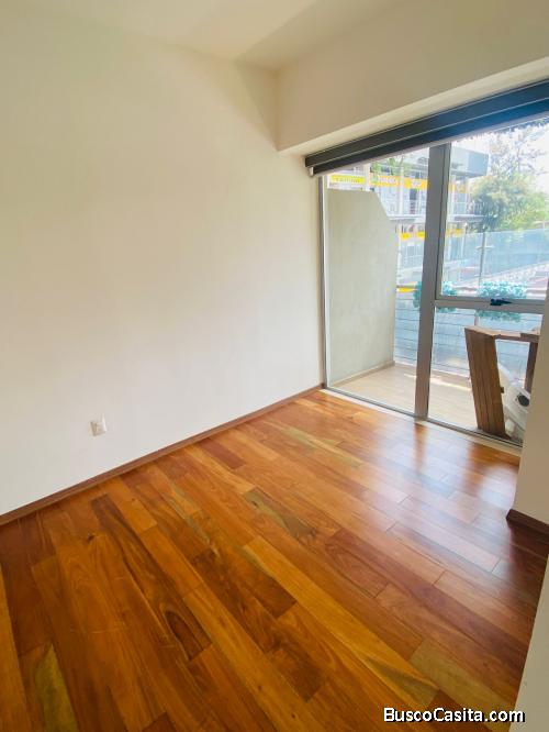 EN CITY TOWERS  GREEN TOWER DEPTO CON AMPLIO BALCÓN EN 1ER PISO