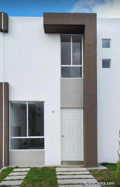 CASA EN RENTA PARA ESTRENAR EN FRACC PUERTA NAVARRA EN SANTIAGO DE QUERETARO