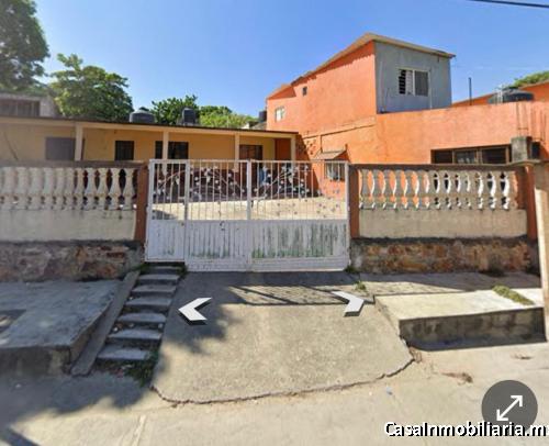 Inmueble de 271 m2 y 80 de construccion sobre avenida principal