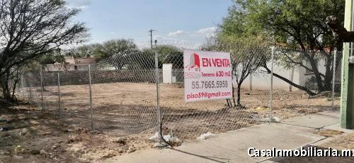 TERRENO LIMPIO CON MALLA CICLÓNICA LISTO PARA USARSE