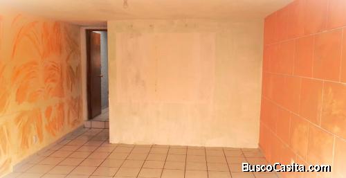 Local comercial  en renta de 12 m² , a solo unos pasos de la Plaza Escala.