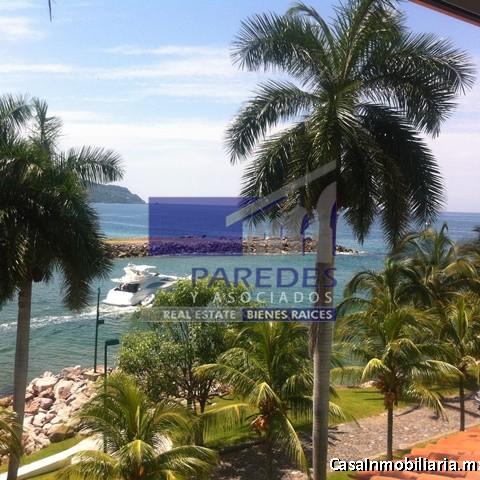  villa en condominio de 3 recamaras con vista al pacifico y la marina A03