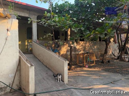 C115 Venta de Casa 3 recamaras  a 100 mts carretera Zona Ixtapa en Barrio Nuevo