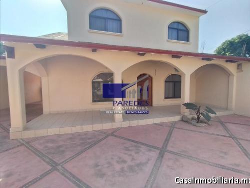 C103 Casa en Venta 5 recámaras en Coacoyul zona Zihuatanejo