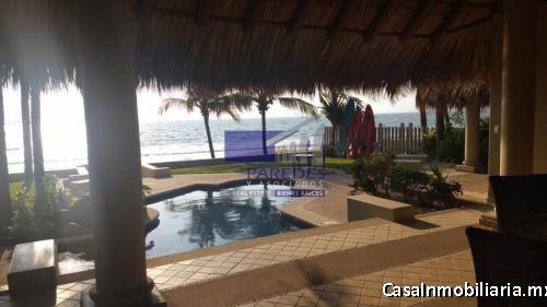 R301 Residencia con playa en venta  4 recamaras Barra de Potosi Zona Zihuatanejo