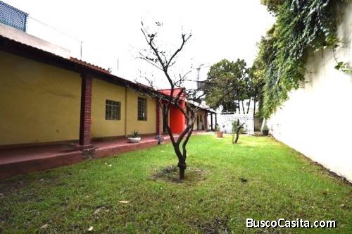 CASA EN VENTA, ¡¡OPORTUNIDAD!! HOGAR MULTIGENERACIONAL DE UN SOLO NIVEL