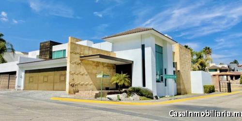 JARDINES DEL CAMPESTRE | ESQUINA | 4 RECÁMARAS (UNA EN PLANTA BAJA) | 410 M² TERRENO | 520 M² CONSTR