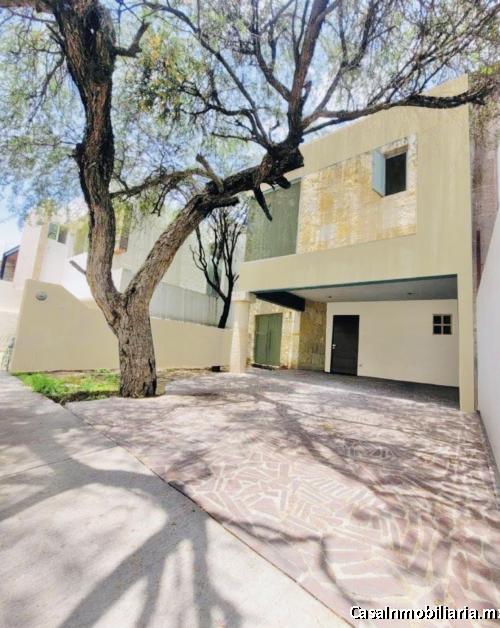 HERMOSA CASA EN RENTA EN PRIVADA | CLUSTER PUNTA PEÑASCO | LOMAS PUNTA DEL ESTE | FRENTE A ÁREA VERD